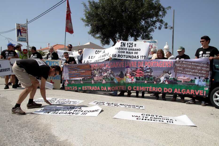 Utentes da Via do Infante pedem correção de 