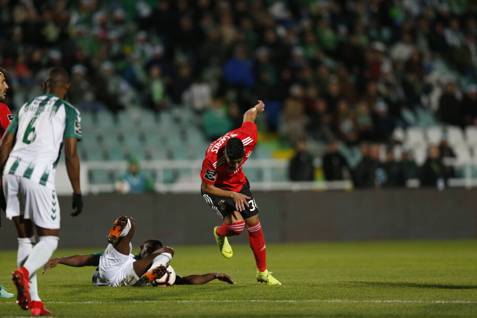 Benfica joga contra o Vitória de Setúbal no Estádio do Bonfim