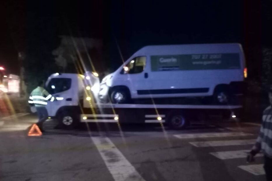 Homem rouba carrinha e é apanhado após perseguição