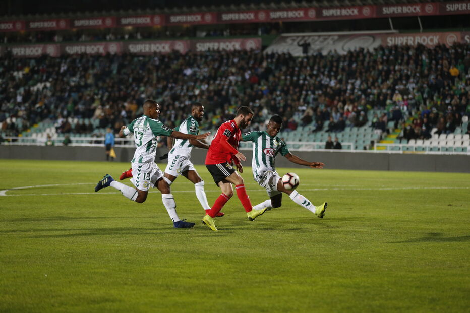 Benfica joga contra o Vitória de Setúbal no Estádio do Bonfim	