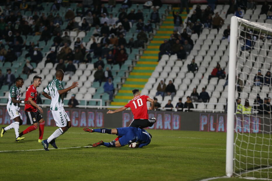 Benfica joga contra o Vitória de Setúbal no Estádio do Bonfim	