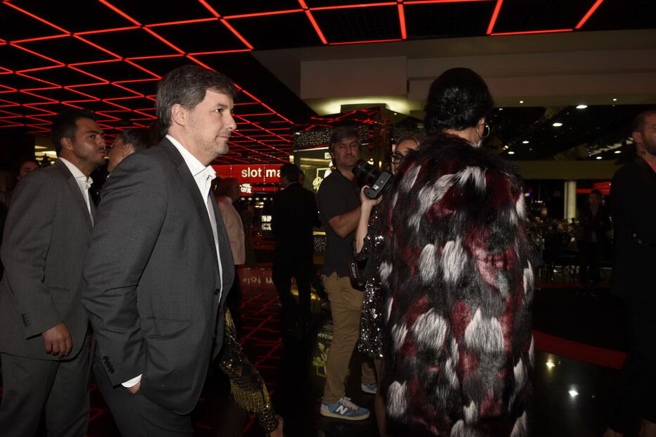 Bruno de Carvalho em festa com Inês Simões