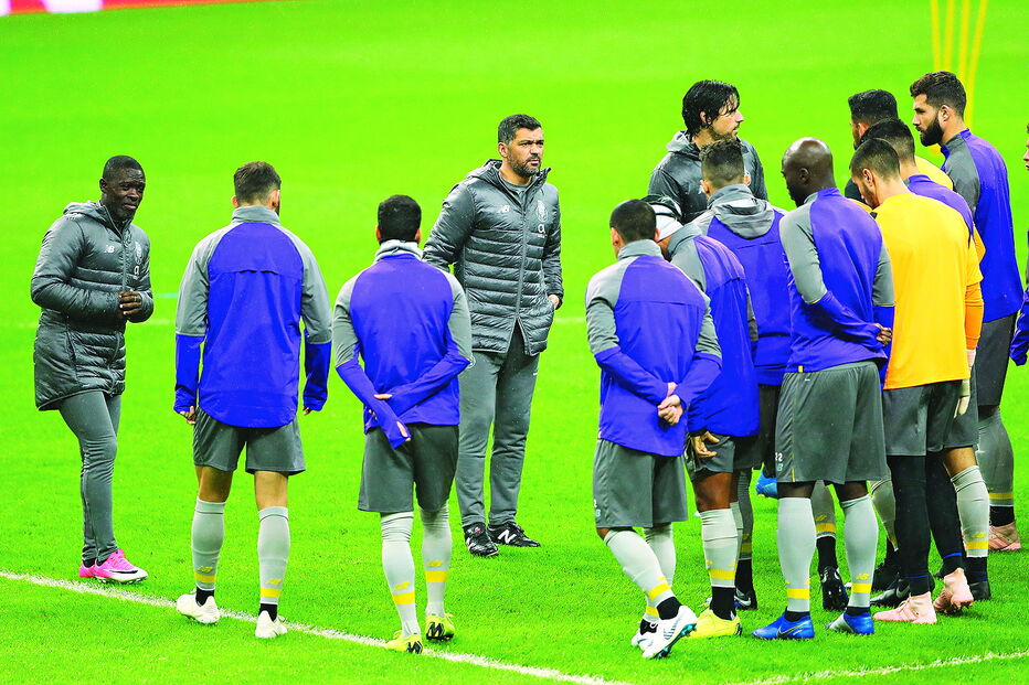 Sérgio Conceição diz que os jogadores que vai escalar para o jogo de hoje são os que lhe dão mais garantias 