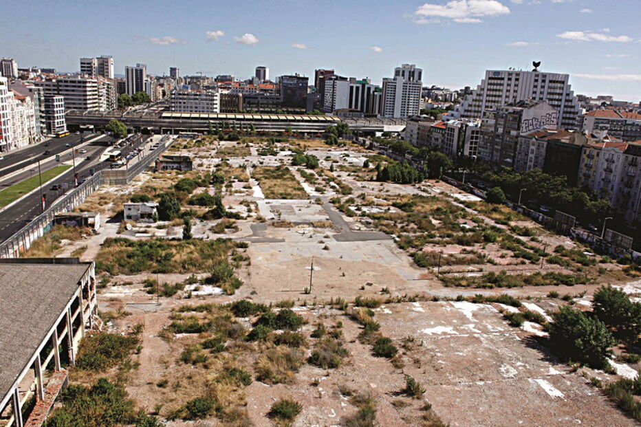 Projeto da autarquia contempla a construção de 279 fogos de habitação, centro empresarial e espaços verdes