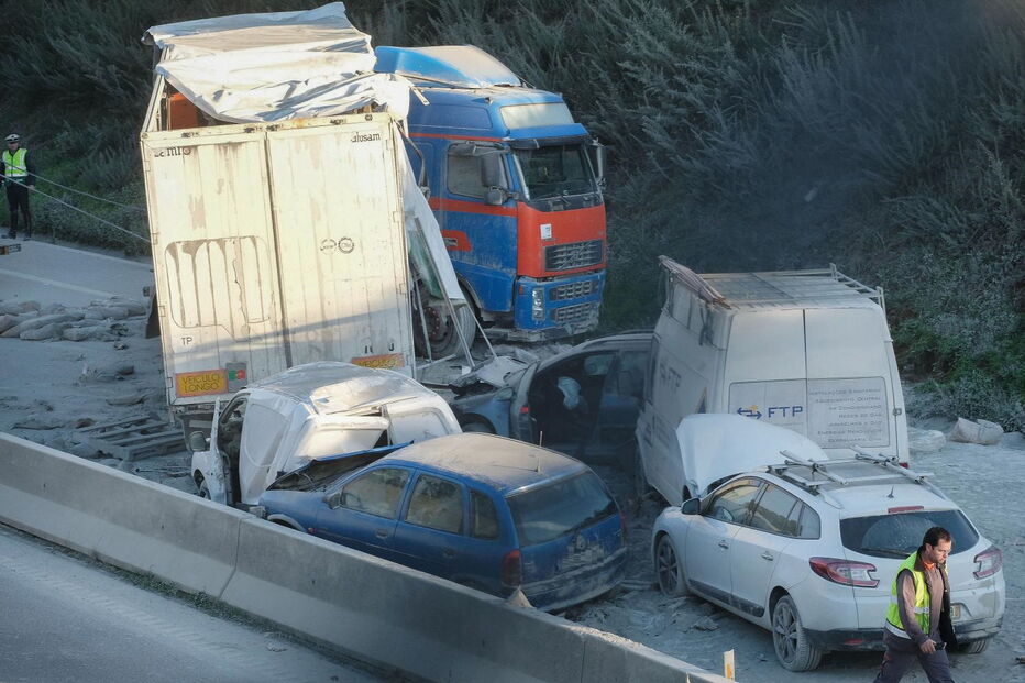 Acidente na A29 faz quatro feridos