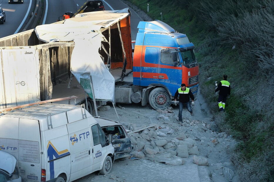 Acidente na A29 faz quatro feridos
