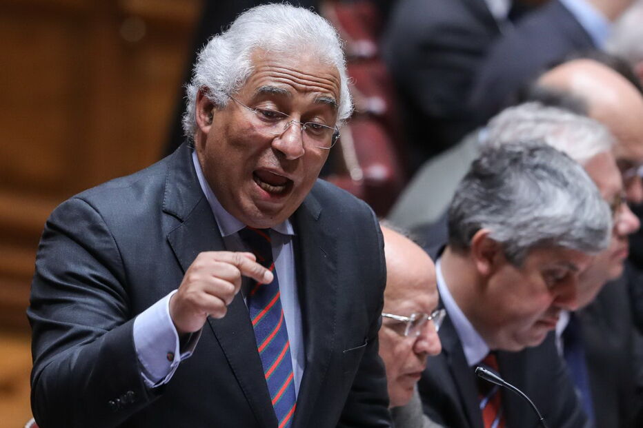 Tensão social marca último debate quinzenal do ano