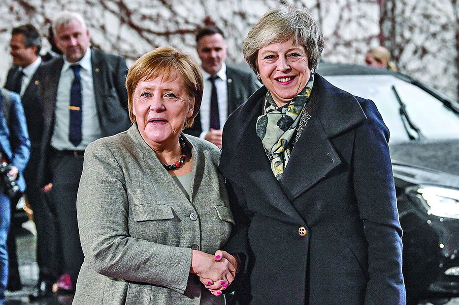 Merkel fez saber a Theresa May que já não há mais margem para uma renegociação das condições do Brexit  