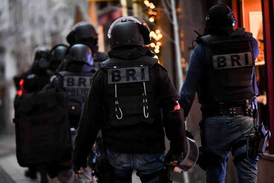 Polícia responde a ataque a tiro em mercado de natal de Estrasburgo