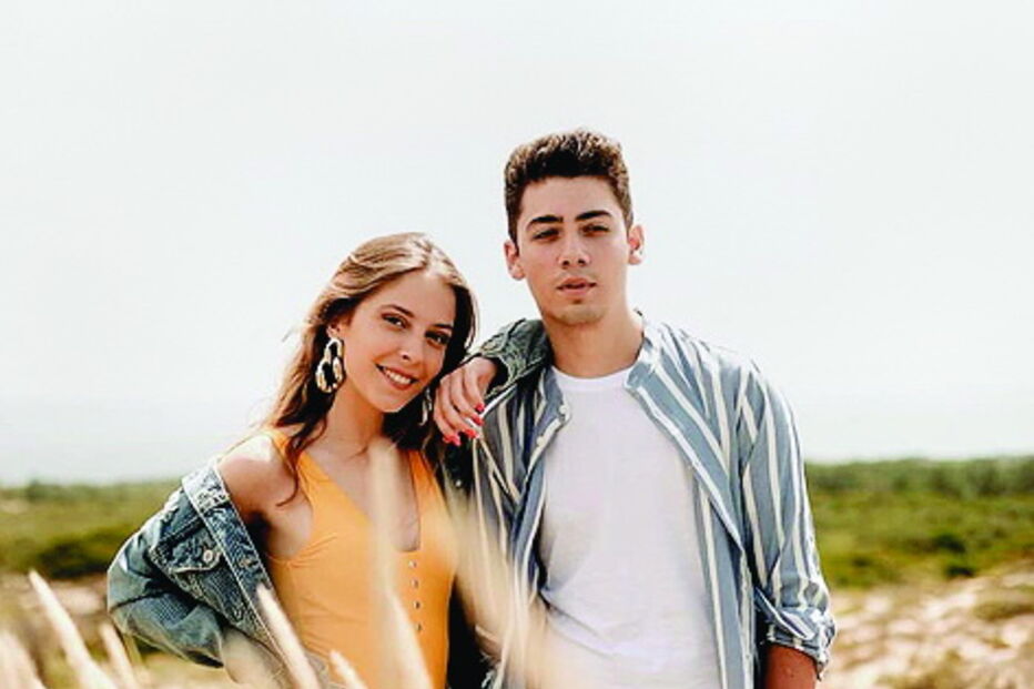 Sara Carreira ao lado de Tiago Bandeira