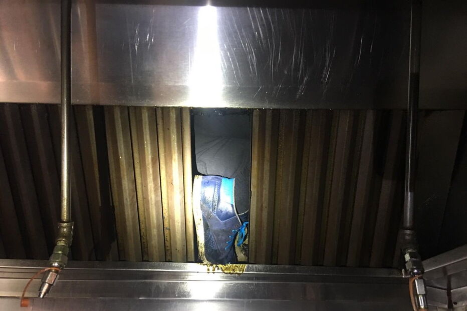 Homem fica preso dois dias no exaustor de um restaurante chinês abandonado