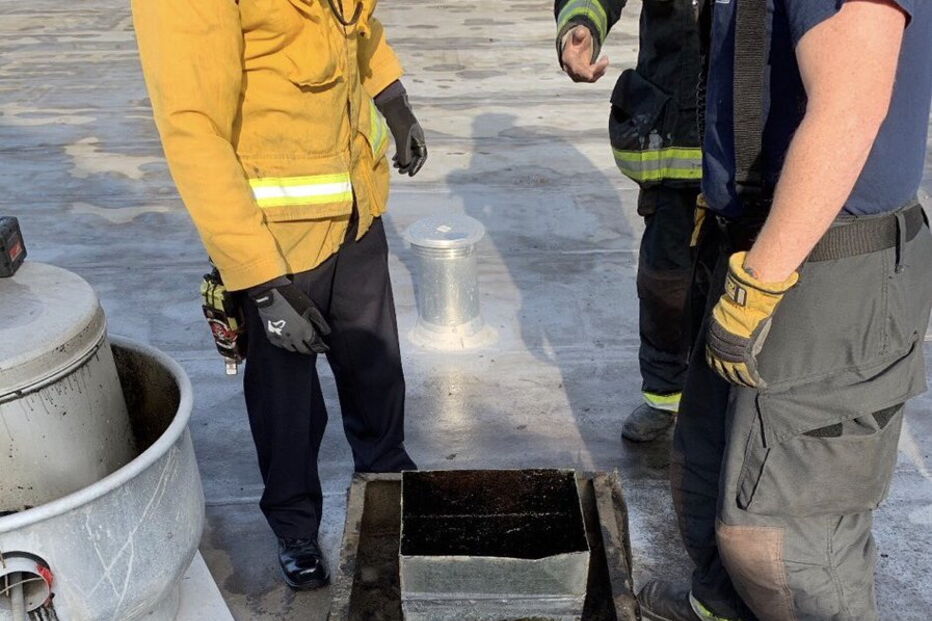Homem fica preso dois dias no exaustor de um restaurante chinês abandonado