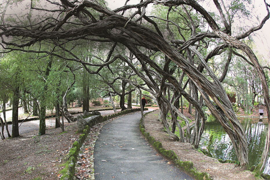 Localidade prima pelos espaços ao ar livre, mas conta também com muitos vestígios de outros tempos 
