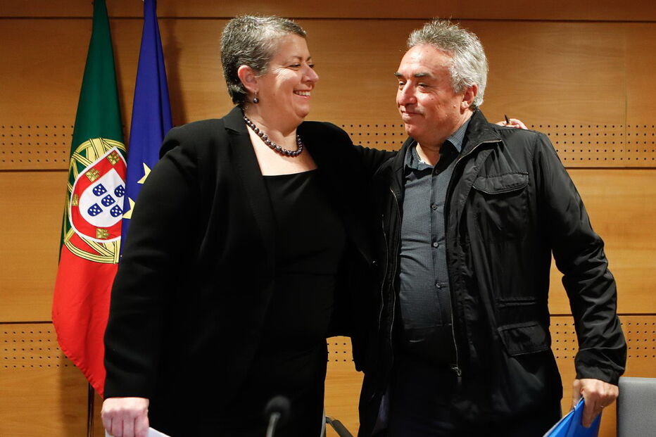 A ministra do Mar, Ana Paula Vitorino com o António Mariano, do sindicato dos estivadores