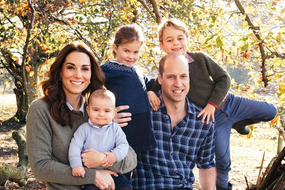 Família Real divulga postal de Natal e imagem esconde um segredo sobre George