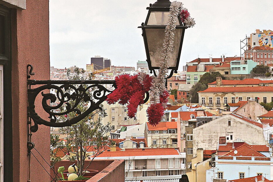 Empresas de cobrança de créditos pressionam devedores, segundo a Deco, para ficarem com as suas residências 