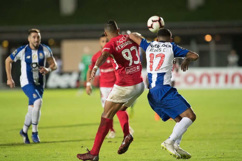 FC Porto soma 13.ª vitória consecutiva com golo polémico