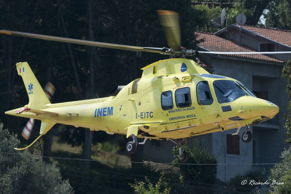 Helicóptero do INEM que se despenhou em Valongo