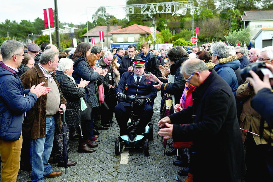 Rui Rosinha foi homenageado na abertura do Presépio de Priscos, em Braga 