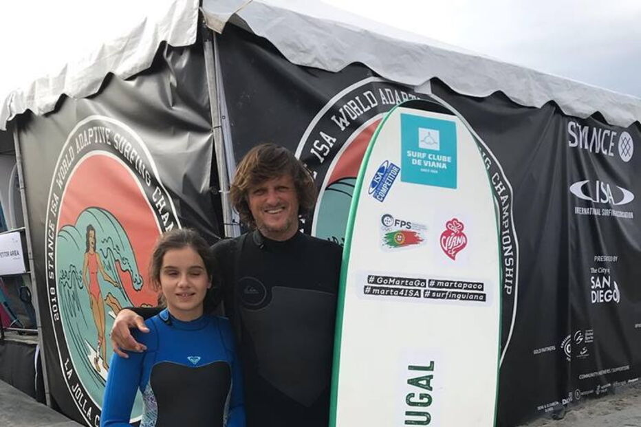 Marta Paço, a menina cega que conquistou medalha de bronze em Campeonato de Surf 