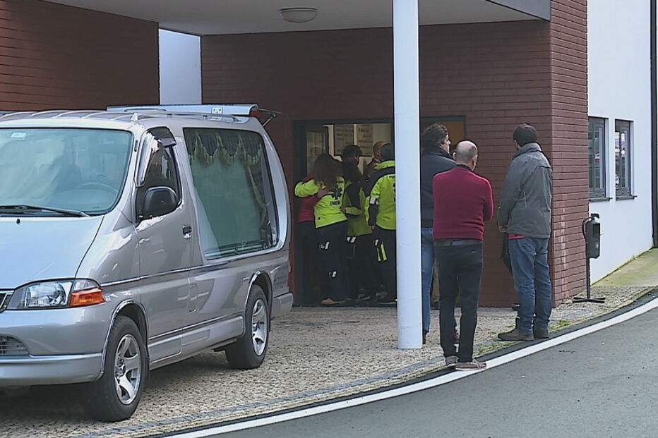 Corpo da Enfermeira morta na queda de helicóptero está no quartel dos Bombeiros de Baltar