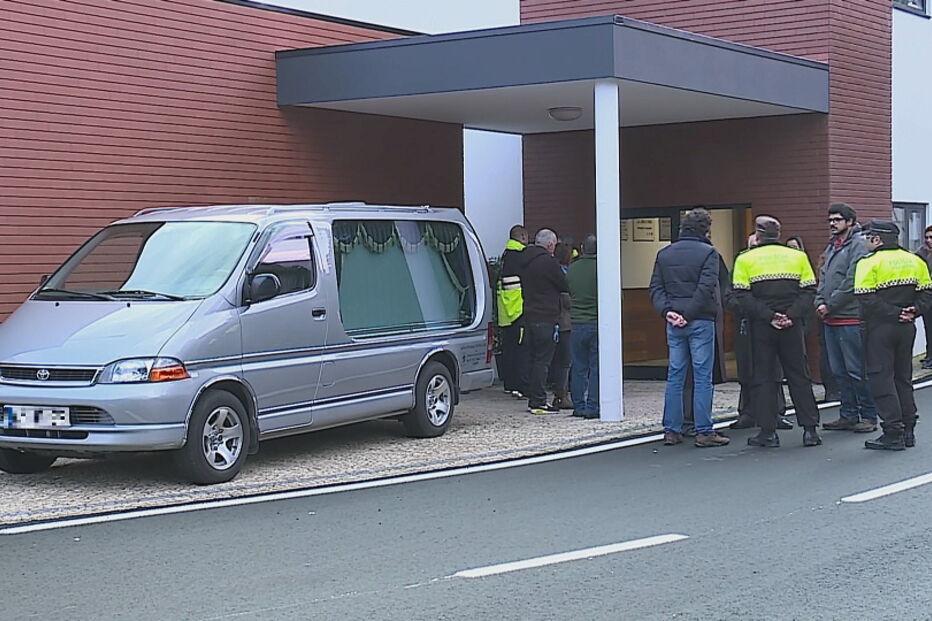 Corpo da Enfermeira morta na queda de helicóptero está no quartel dos Bombeiros de Baltar