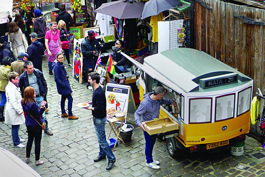 Reino Unido recebeu menos emigrantes. Muitos portugueses vivem do comércio local, como em Camden Town (Londres)