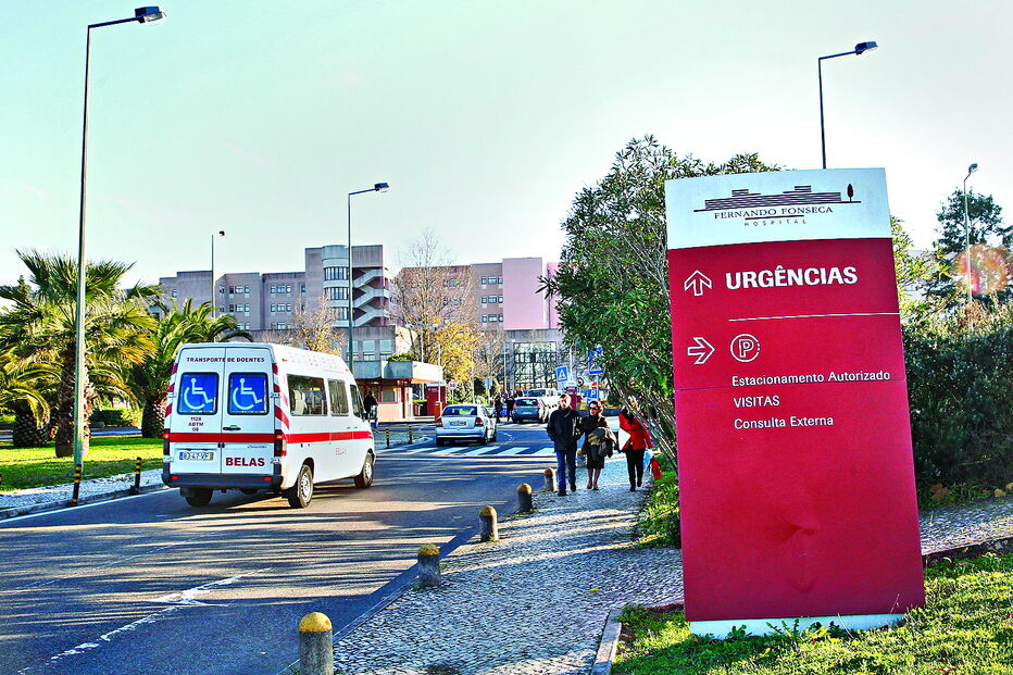 Vítima foi golpeada na zona do abdómen e levada de urgência para o hospital Amadora-Sintra, onde já foi operada