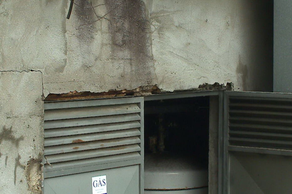 Explosões na caldeira de aquecimento de água do ginásio S. João Sport Center obrigam à intervenção dos bombeiros  