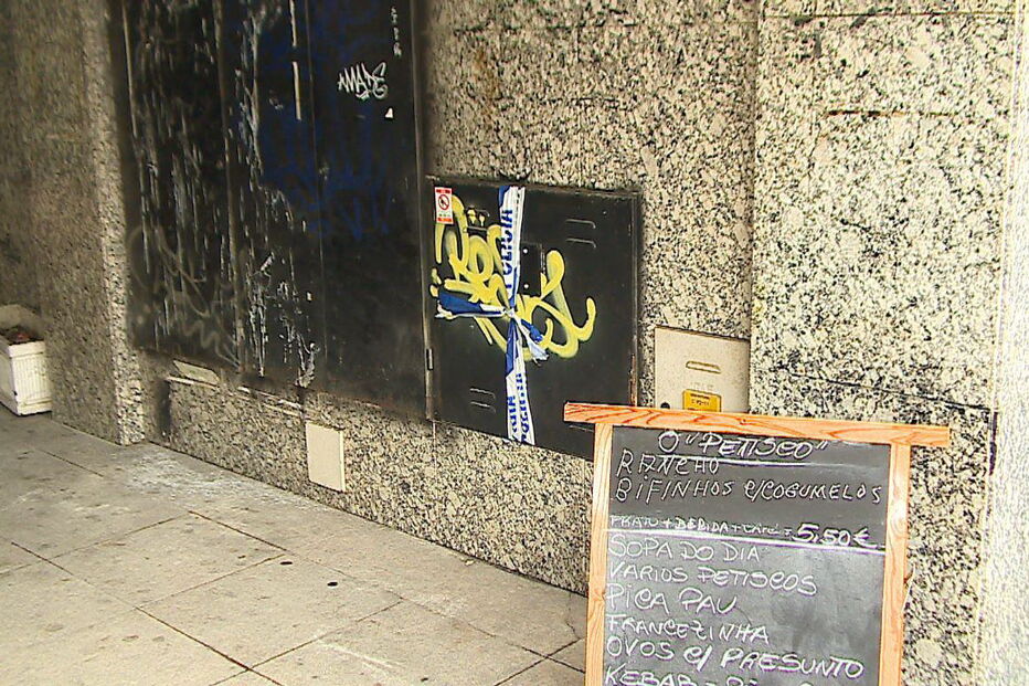 Explosões na caldeira de aquecimento de água do ginásio S. João Sport Center obrigam à intervenção dos bombeiros  