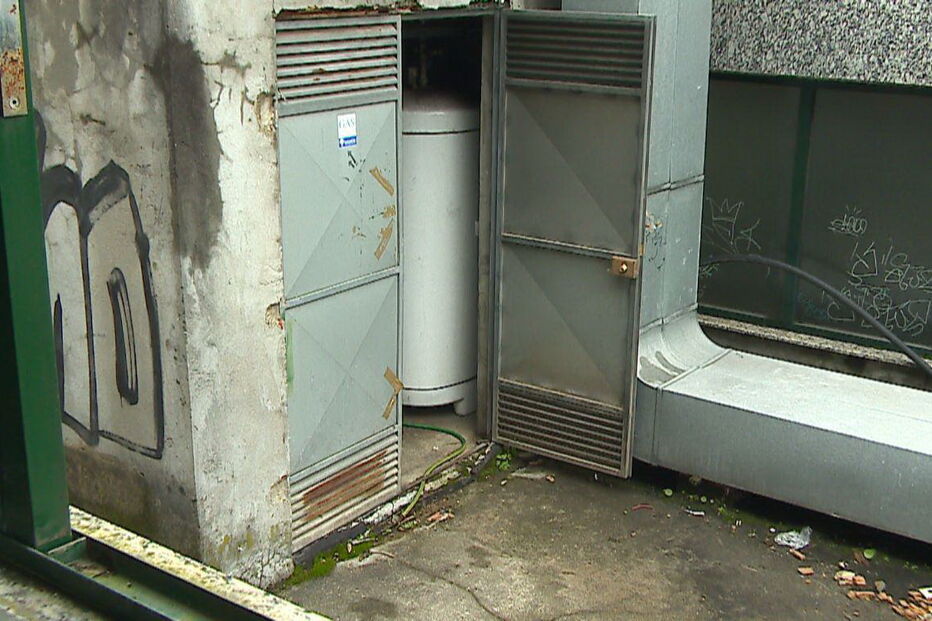 Explosões na caldeira de aquecimento de água do ginásio S. João Sport Center obrigam à intervenção dos bombeiros  