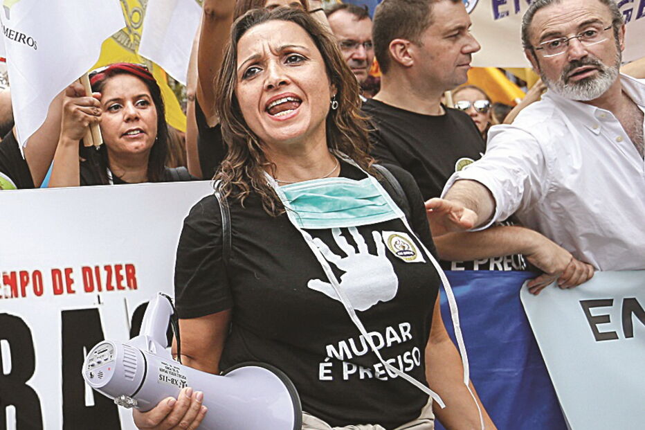 Sindicatos de enfermeiros estão divididos: uns cancelaram greves, outros não