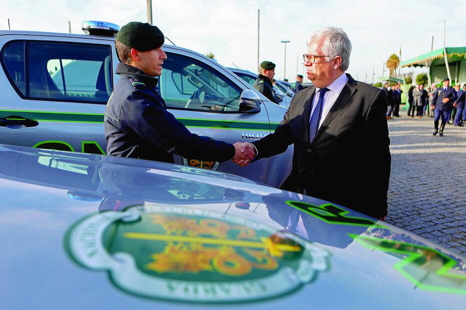 Ministro Eduardo Cabrita fez a entrega das novas viaturas na segunda-feira   