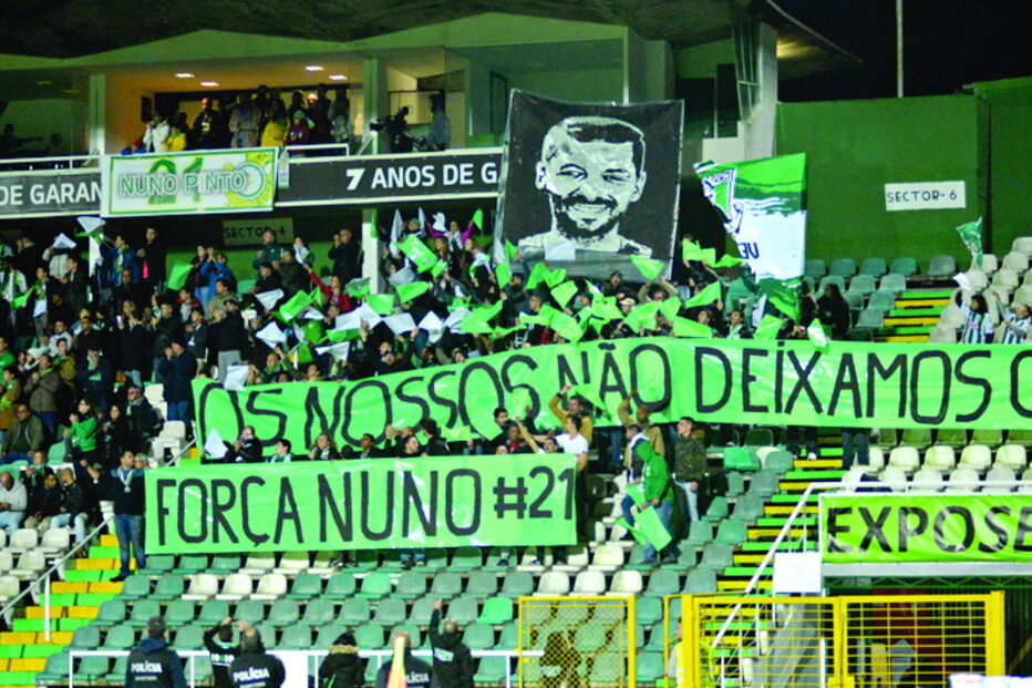 o Pablo Santos  2Tarja exibida pelos adeptos do V. Setúbal, que fizeram questão de deixar uma mensagem de apoio a Nuno Pinto 