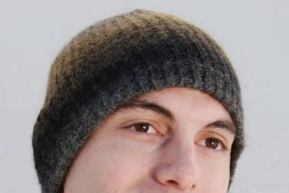 Kyle Gordy partilha fotografias dos testes de gravidez no Facebook