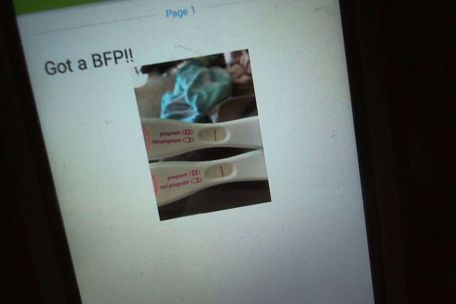 Kyle Gordy partilha fotografias dos testes de gravidez no Facebook