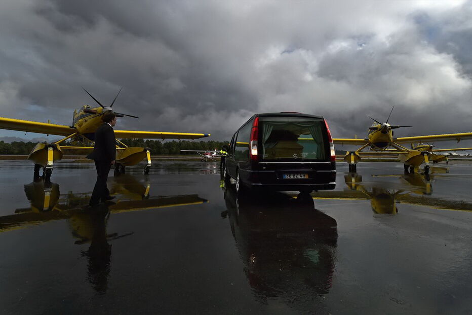 O último adeus ao piloto que morreu na queda do héli do INEM