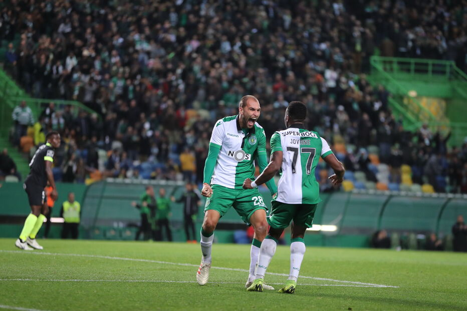 Bas Dost bisou em Alvalade