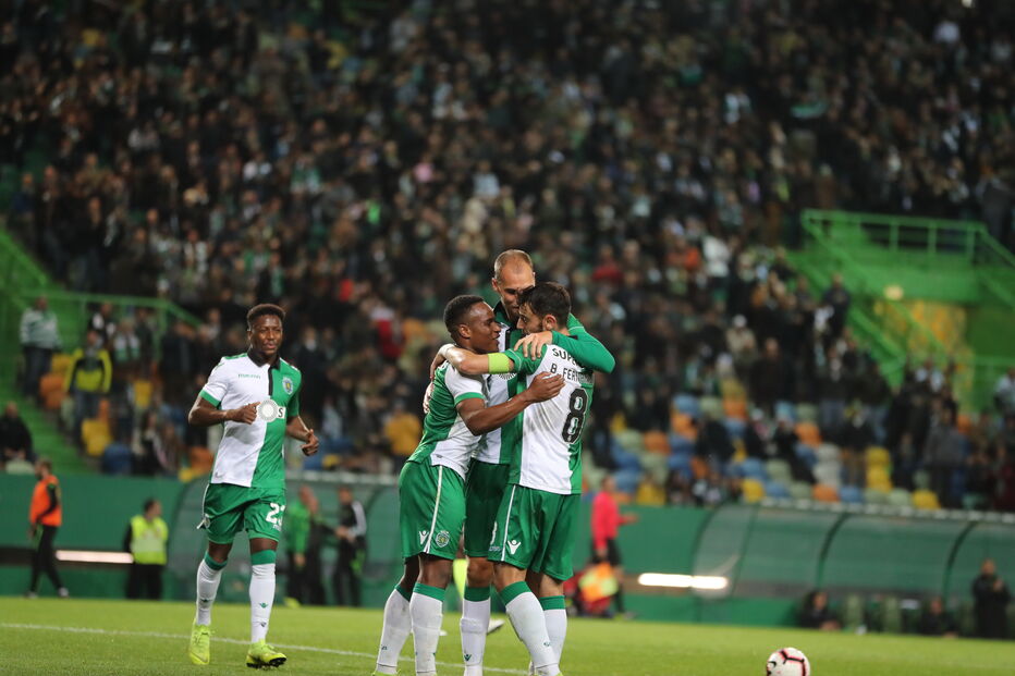 Bas Dost bisou em Alvalade
