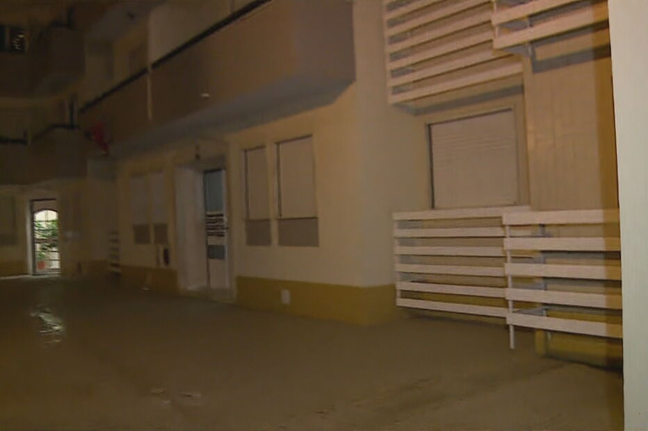 Incêndio em prédio de Cascais fere 10 pessoas entre elas quatro crianças