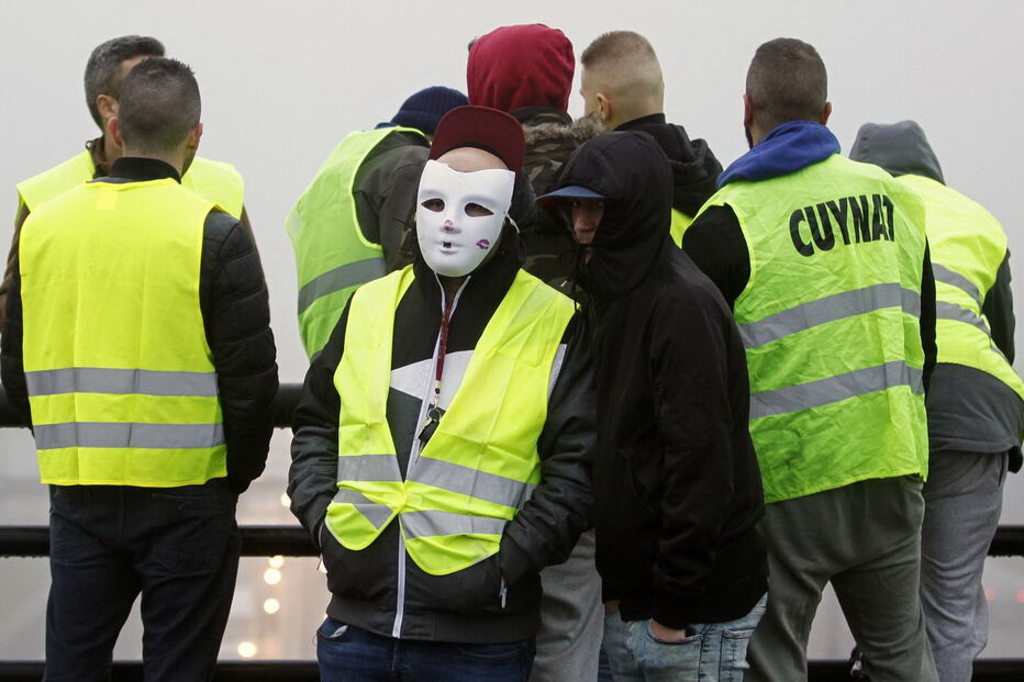 'Coletes amarelos' manifestam-se em Almada