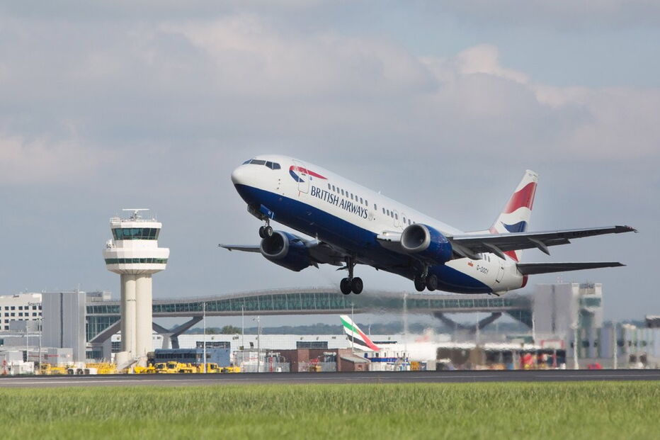 Drones fecham aeroporto de Gatwick em Londres