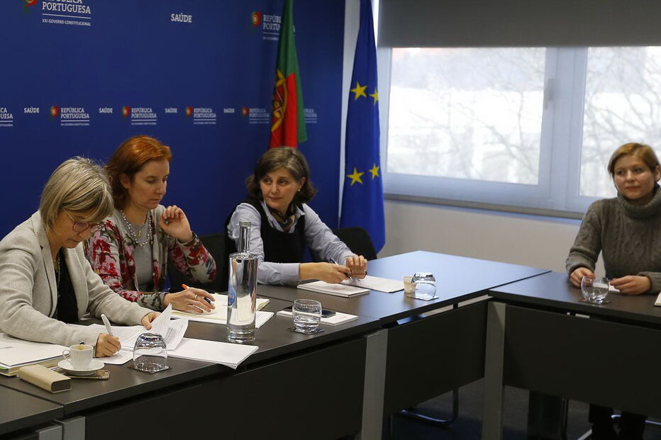 Ministra da Saúde Marta Temido reunida com sindicatos de enfermeiros, em dezembro de 2018