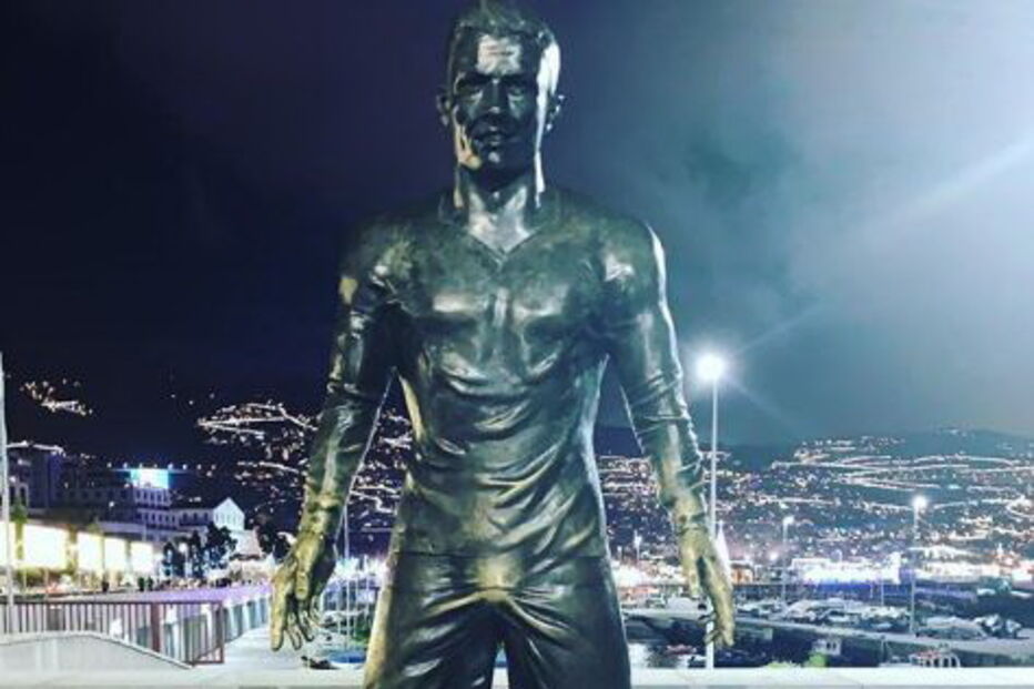 Dolores Aveiro dedica mensagem a Ronaldo de forma arrojada