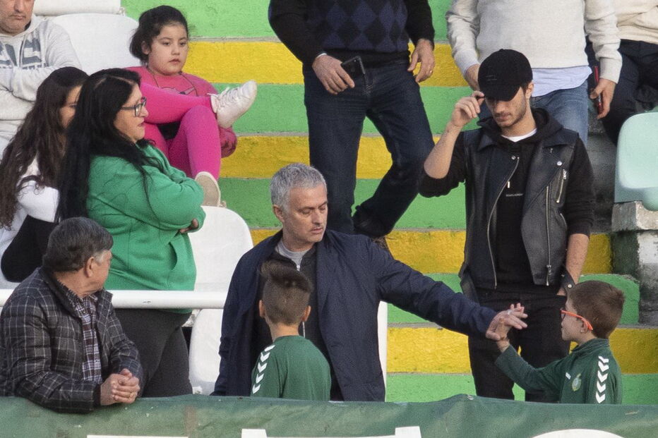 José Mourinho assistiu no Bonfim ao jogo entre o Vitória de Setúbal e o Santa Clara