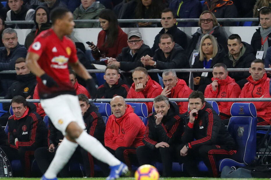 Manchester United goleia no primeiro jogo sem Mourinho