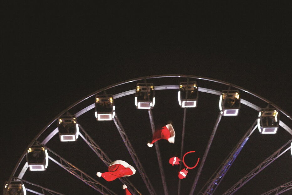 Diogo, Andreia, Pedro, Rui, Gonçalo e Mariana fotografados no coração de Lisboa