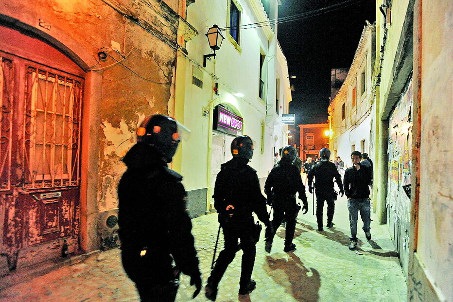 PSP está atenta aos desacatos e distúrbios na zona dos bares da cidade e tem reforçado a fiscalização para os travar 