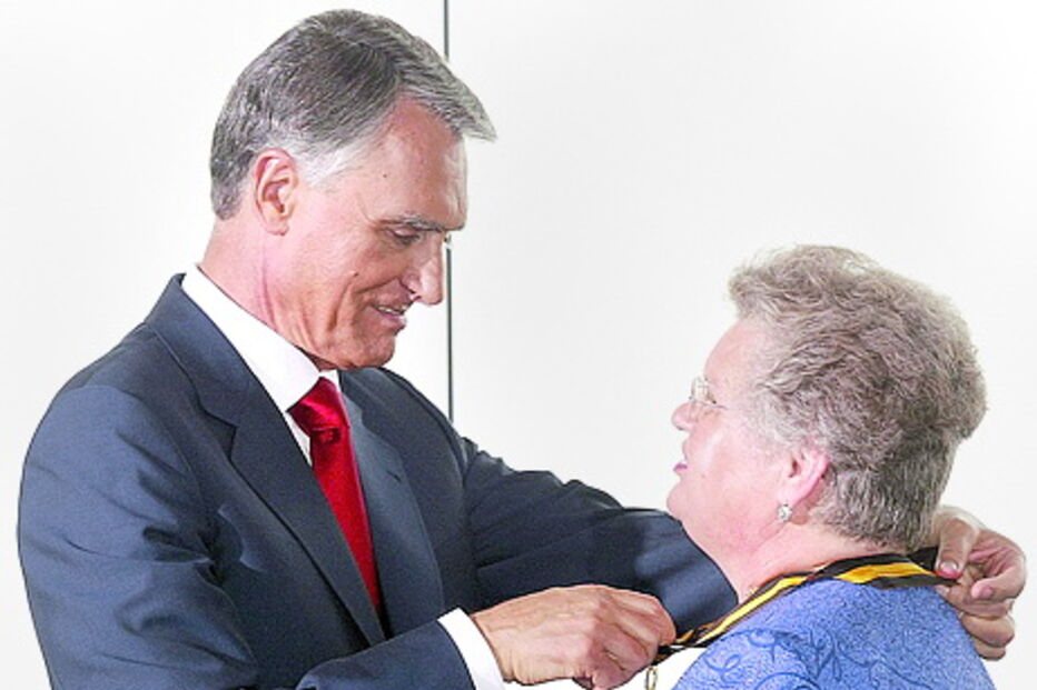 Cavaco Silva condecorou Catalina pestana no dia 10 de junho de 2007  