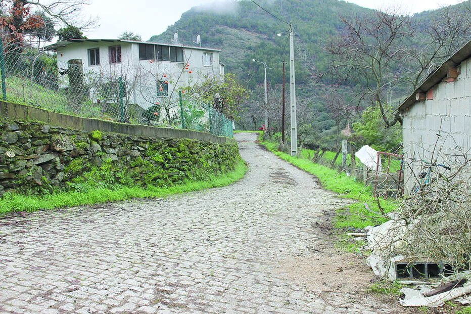 Habitantes de Vale de Abelheira têm de ir buscar correio a cruzamento